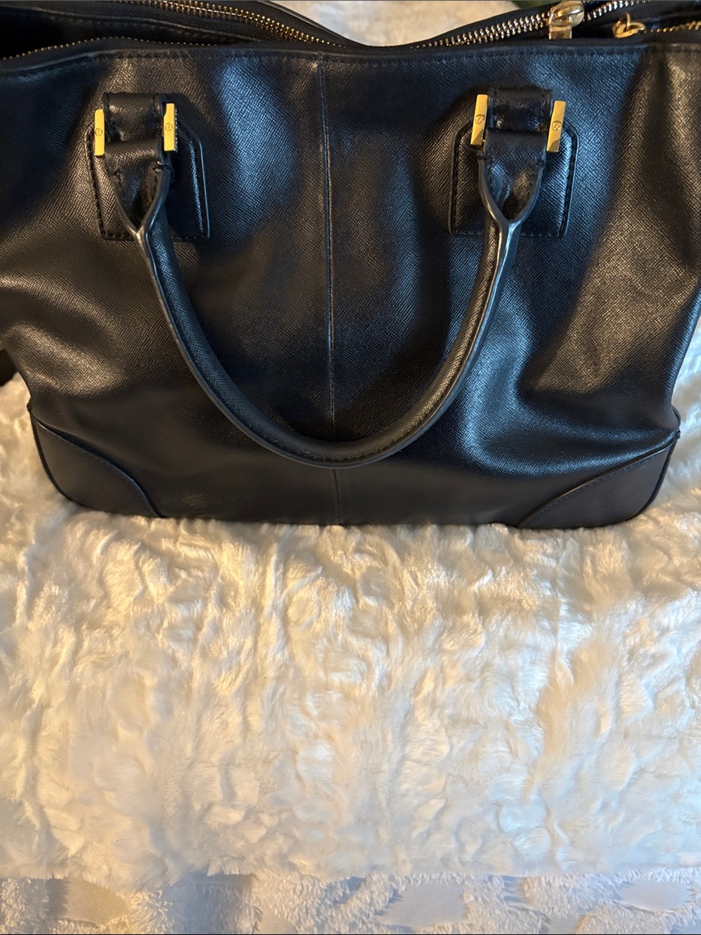 Tory Burch Black Leather Satchel with Gold Hardware - Picture 2 of 3